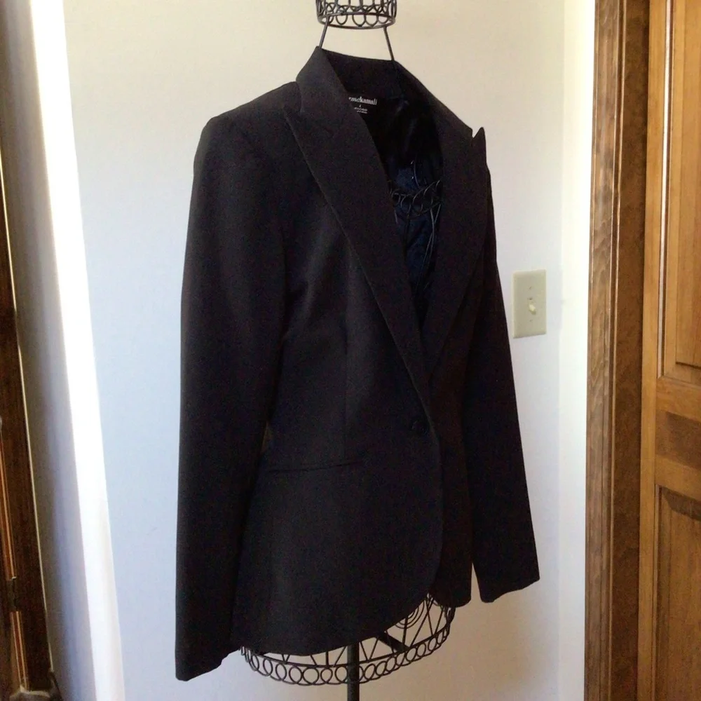 Norma Kamali Black single breasted blazer, Size 4, New - Picture 6 of 9